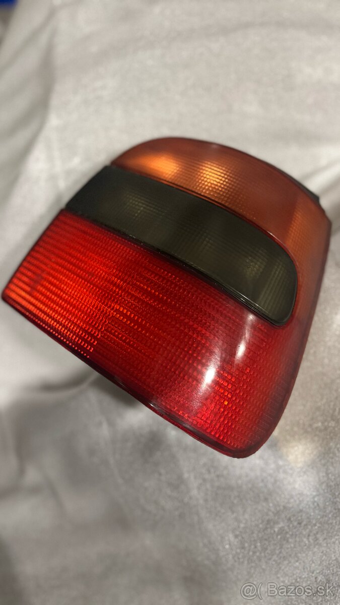 Skoda Felicia - zadne pravé svetlo - 3