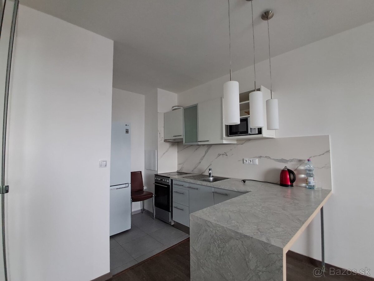 Na prenajom 2 izbovy byt Vrakuna - 3