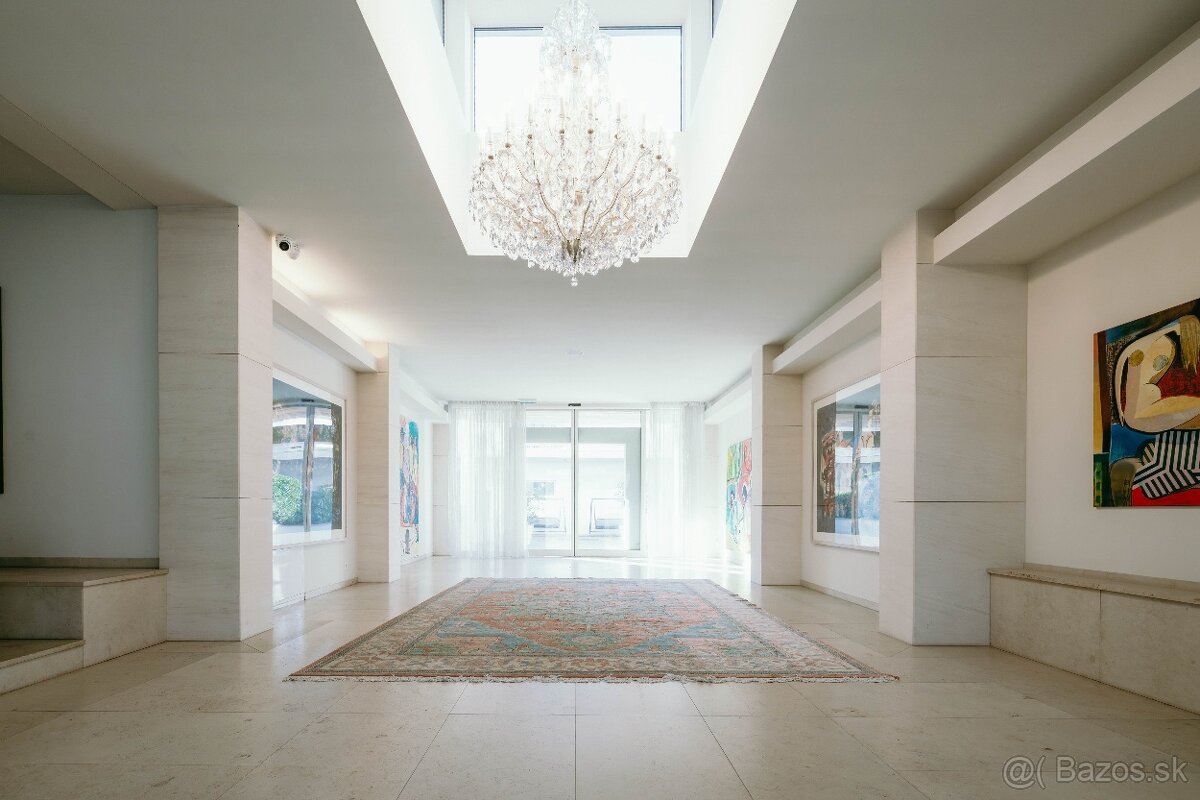 Nadčasová elegancia v srdci zelene - 3