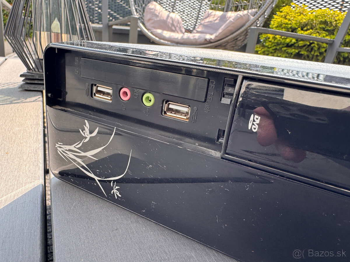 Počítač AMD Phenom II, 2GB - Bez HDD a OS - 3