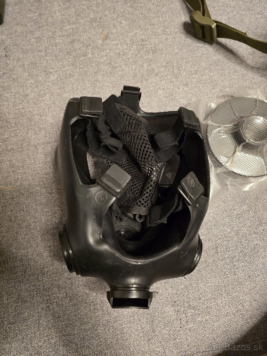 Plynová maska OM90 - 3