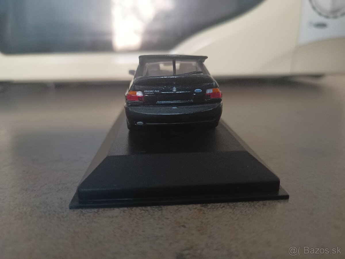 1:43 Ford Escort RS Minichamps - 3