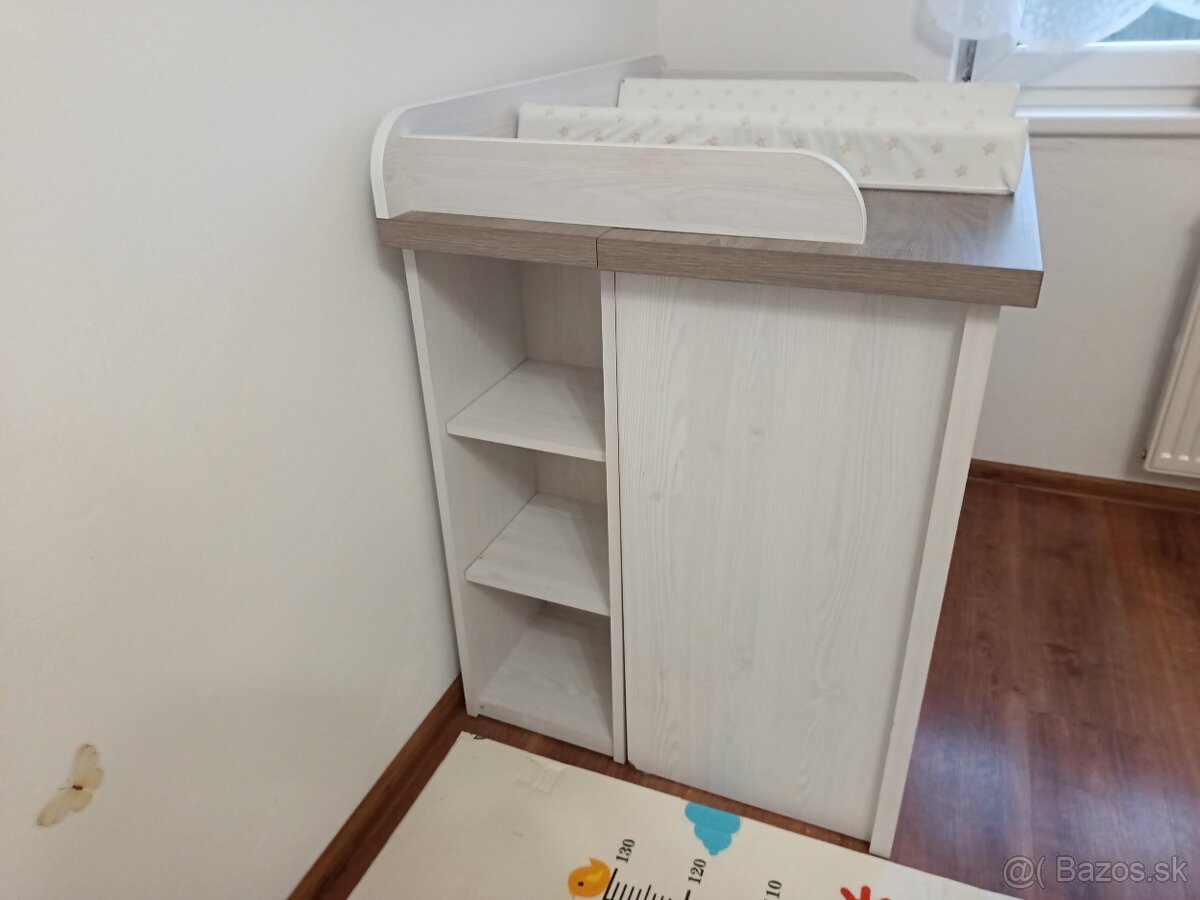 Komoda - 3