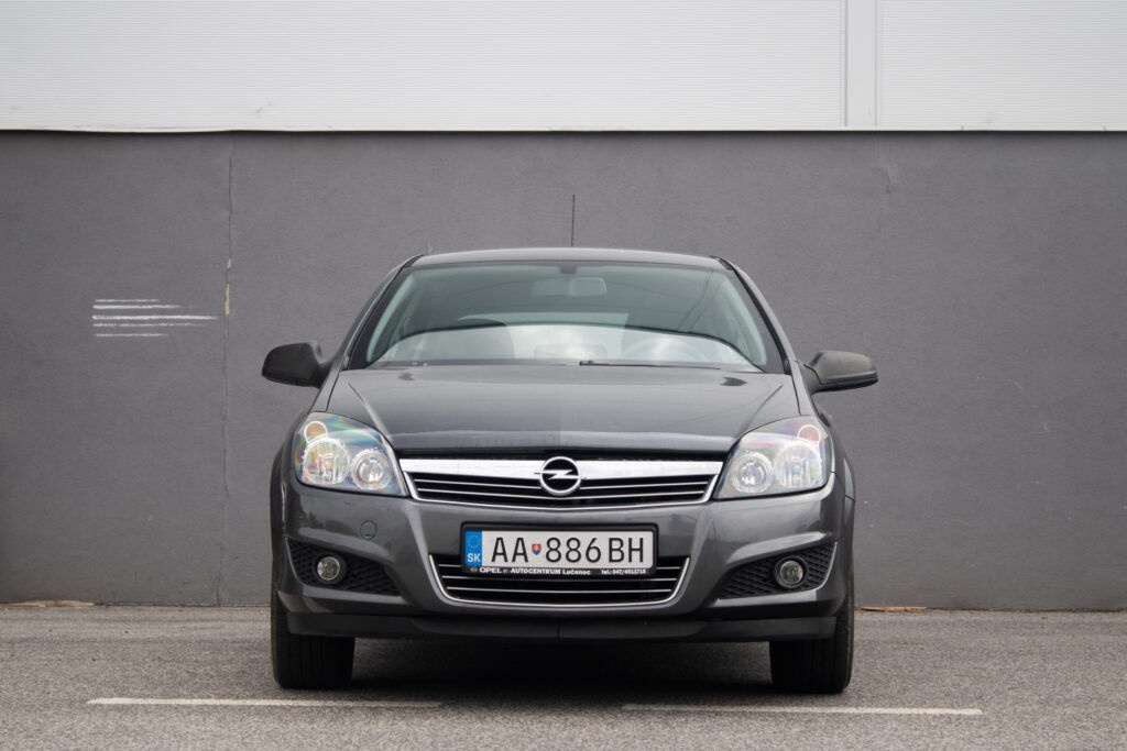 Opel Astra Úplne nová STK EK - 3