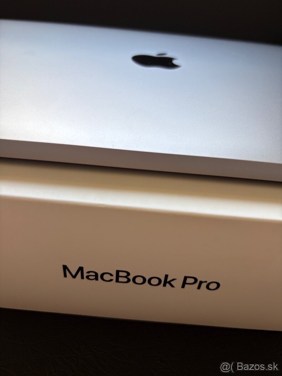 MacBook PRO i7 — A2251 — model 2020 - 3