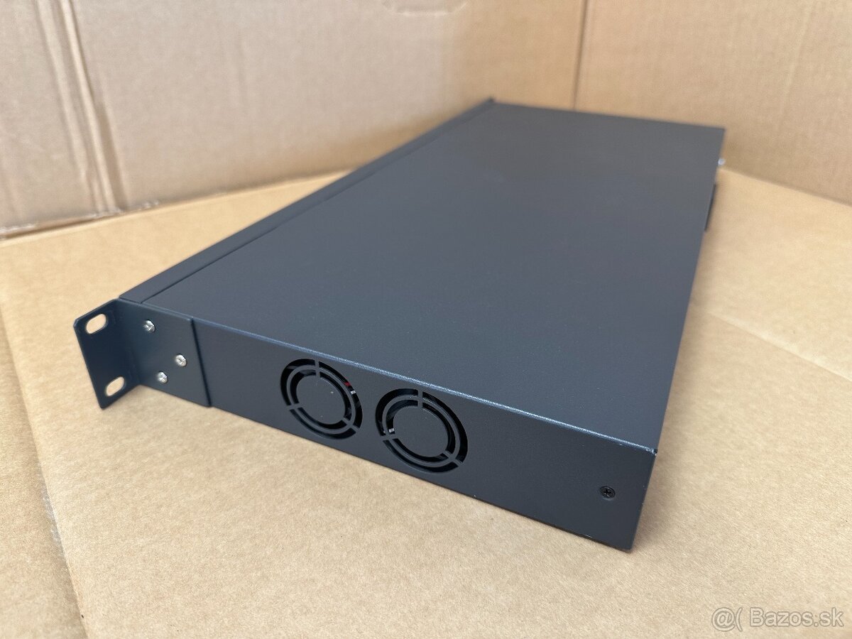 TP-Link TL-SG2428P Ver. 4.0 - 3