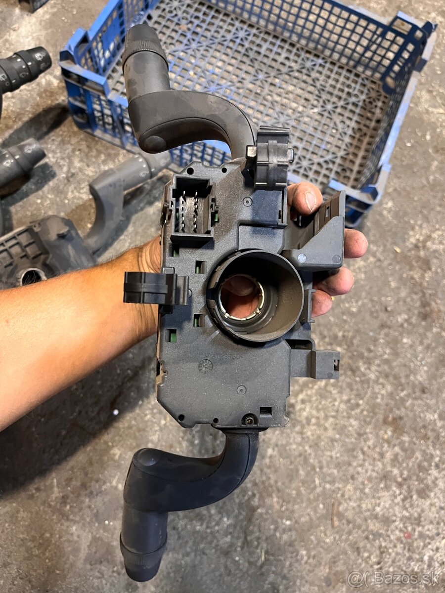 Podvolantove páčky - 3