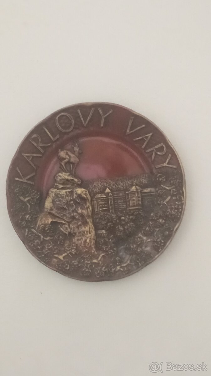 taniere na stenu - 3