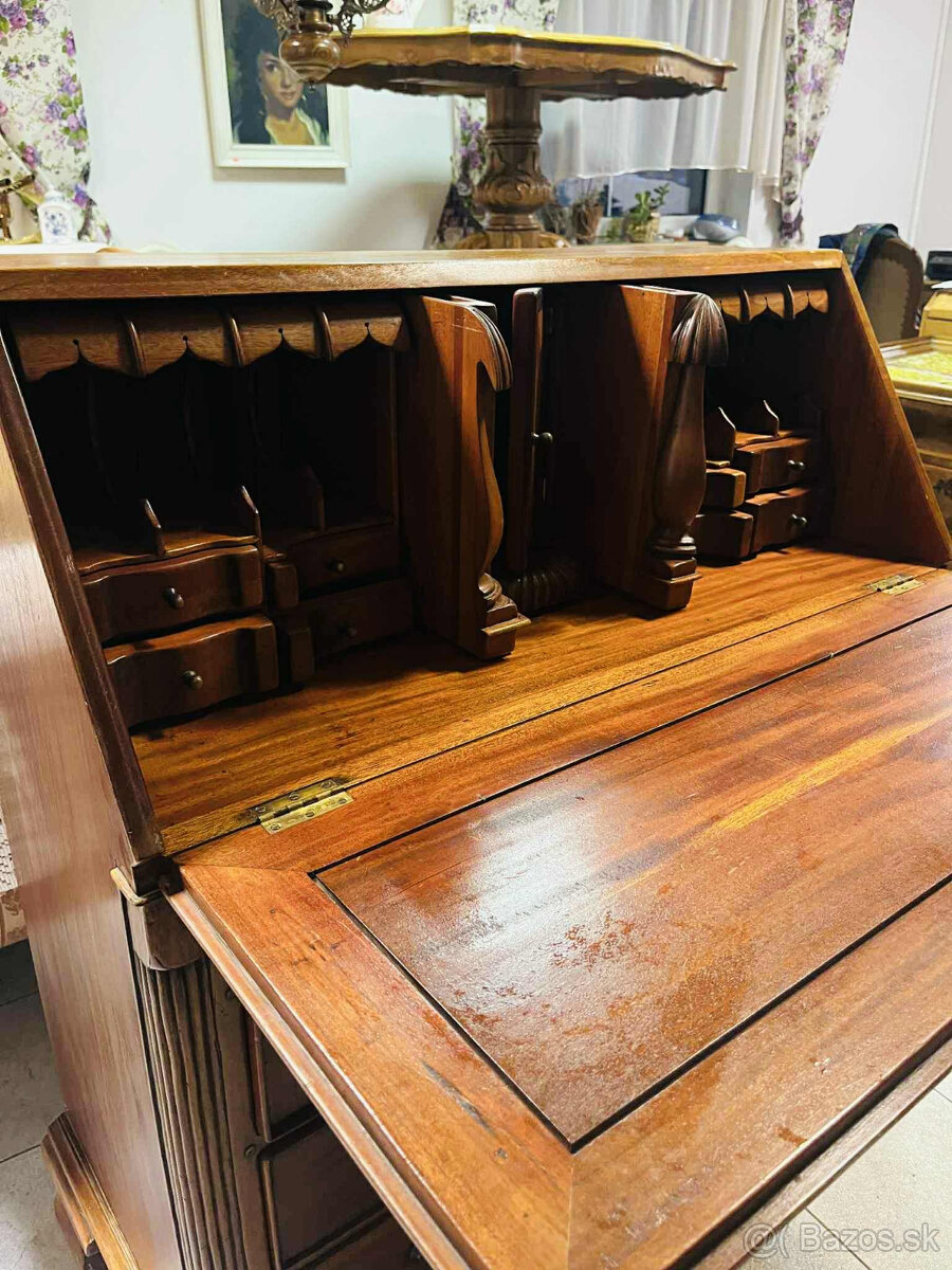 Tajomník,písacie,studio - 3