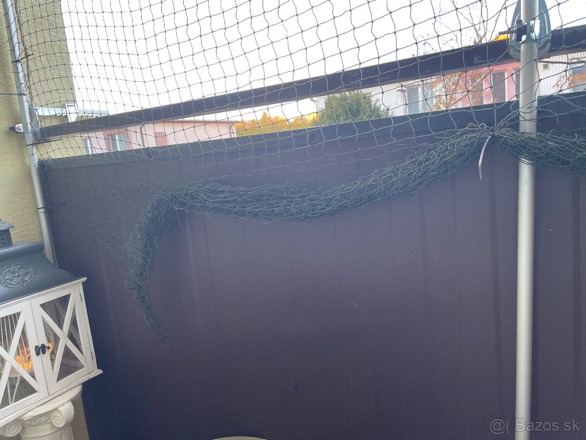 Sieť na balkón pre mačky zosilnenú drôtom aj s telesk - 3