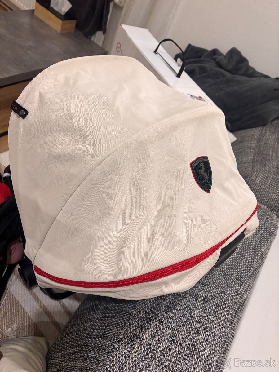 Konštrukcia a potah cybex mios 2.0 Ferrari silver grey - 3