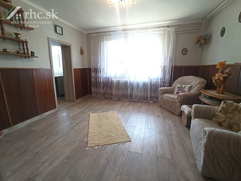 PRAKTICKÝ RODINNÝ DOM SO ZÁHRADOU - BREZNICA, OKR. STROPKOV - 3