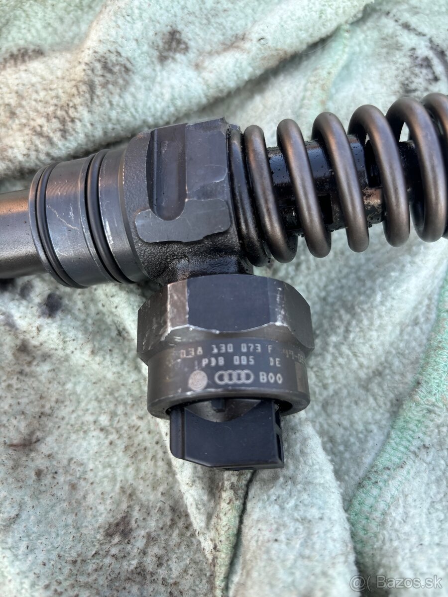 Vstrekovacie trysky 038130073F 1.9TDI 85kW AJM - 3