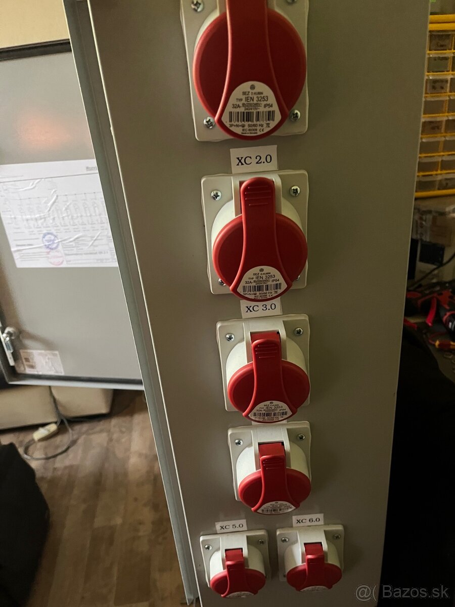 Staveniskový rozvádzač.. - 3