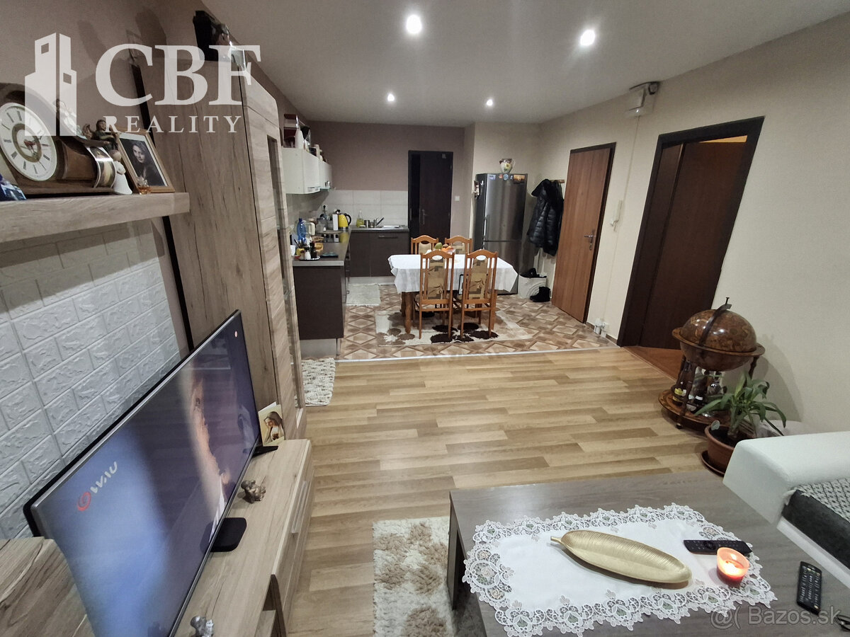 Znížená cena - Na predaj 3-izbový byt s balkónom v Rožňave, - 3