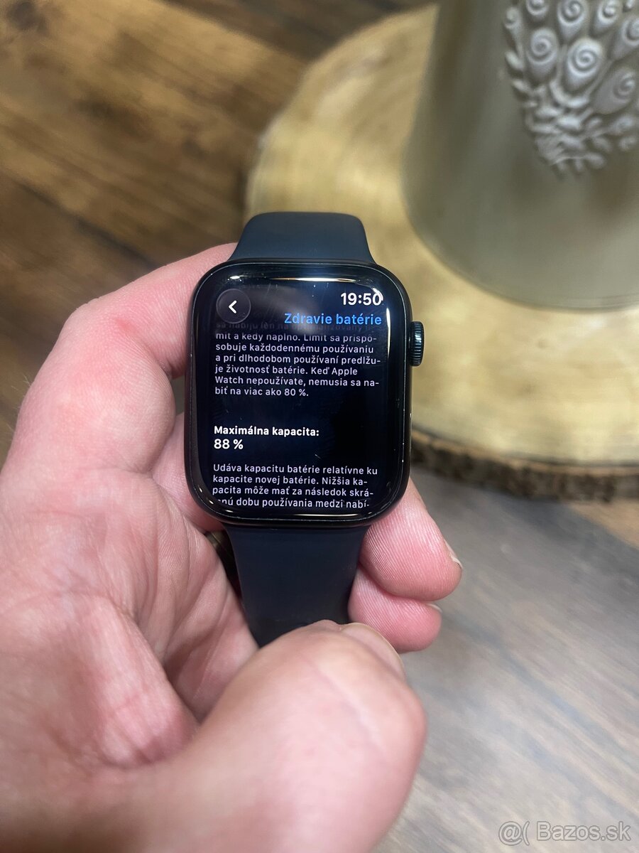Apple Watch 8 - 3