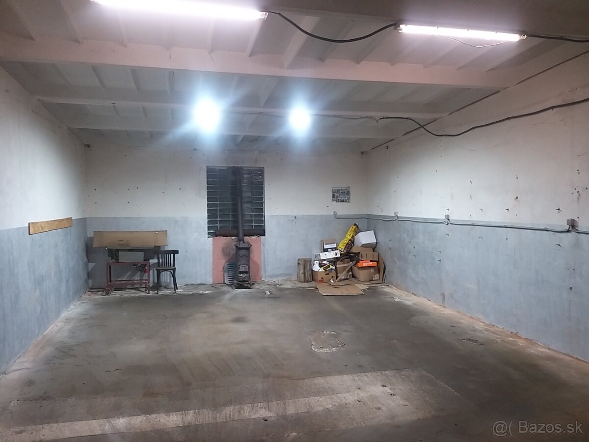 Prenajmem Velku Dvojgaraž 58m2 dve brany - 3