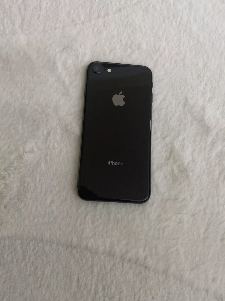 iPhone 8 BLACK - 256GB - 3