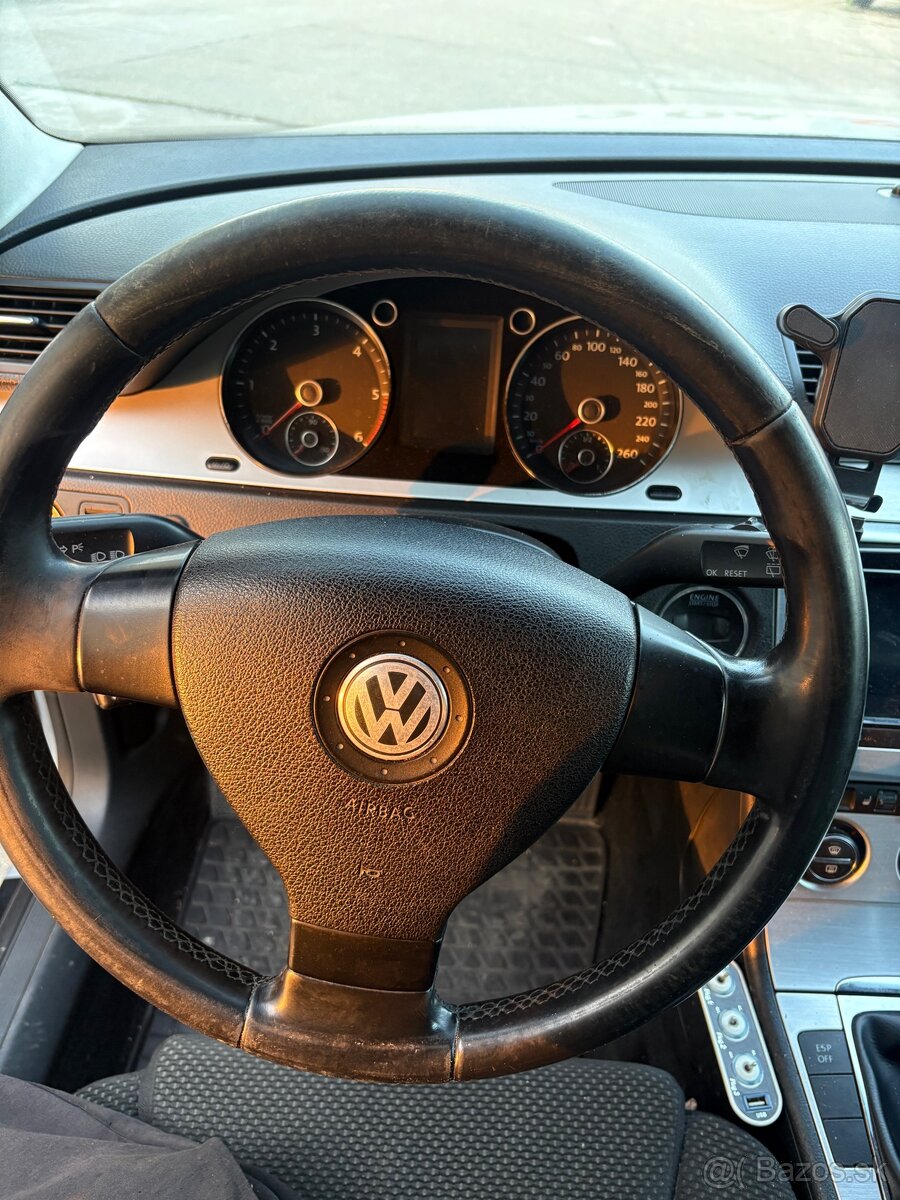 Rozpredam VW Passat variant b6 2.0tdi - 3