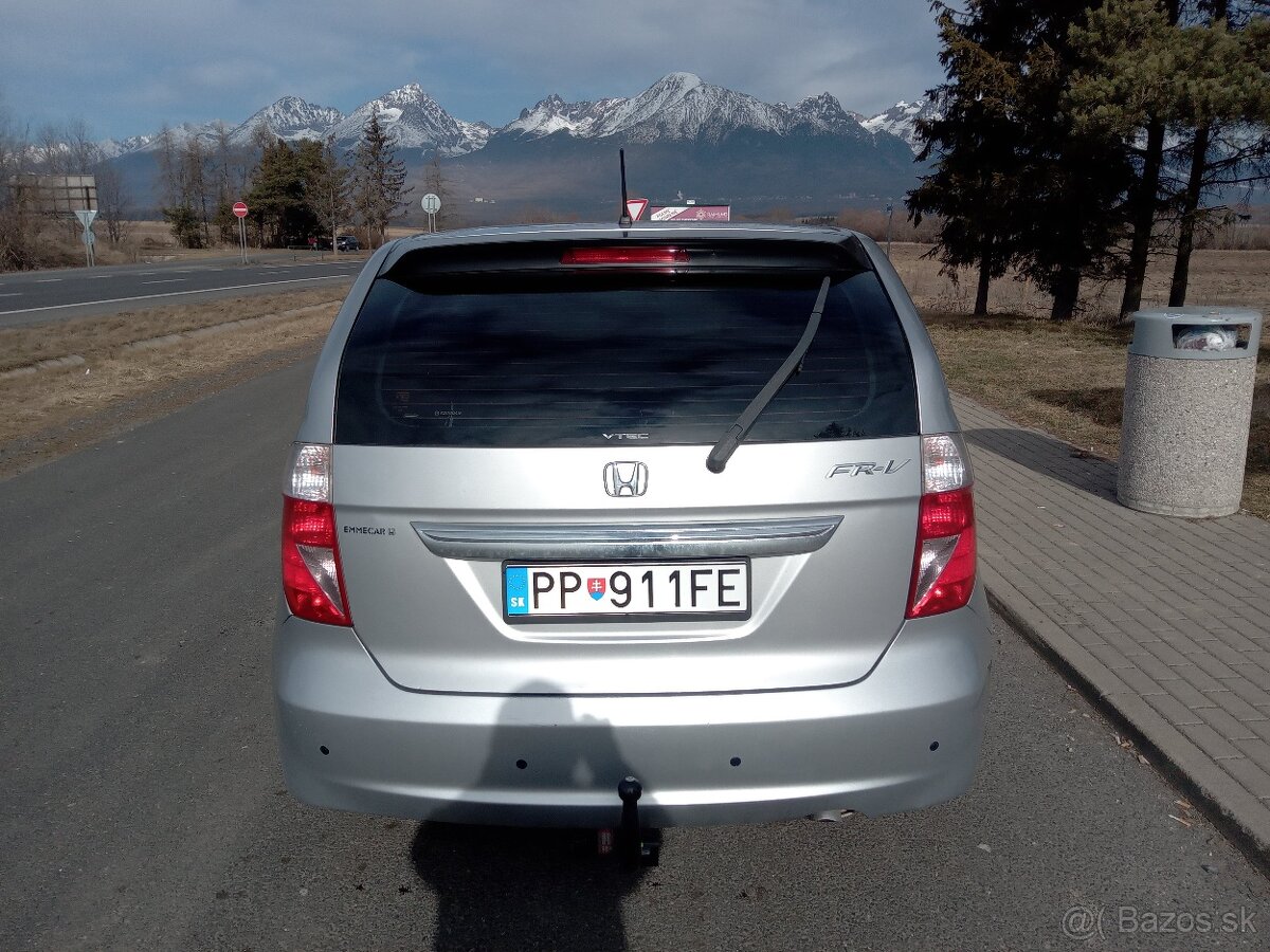 Predam Hondu Fr-v 1.7 - 3