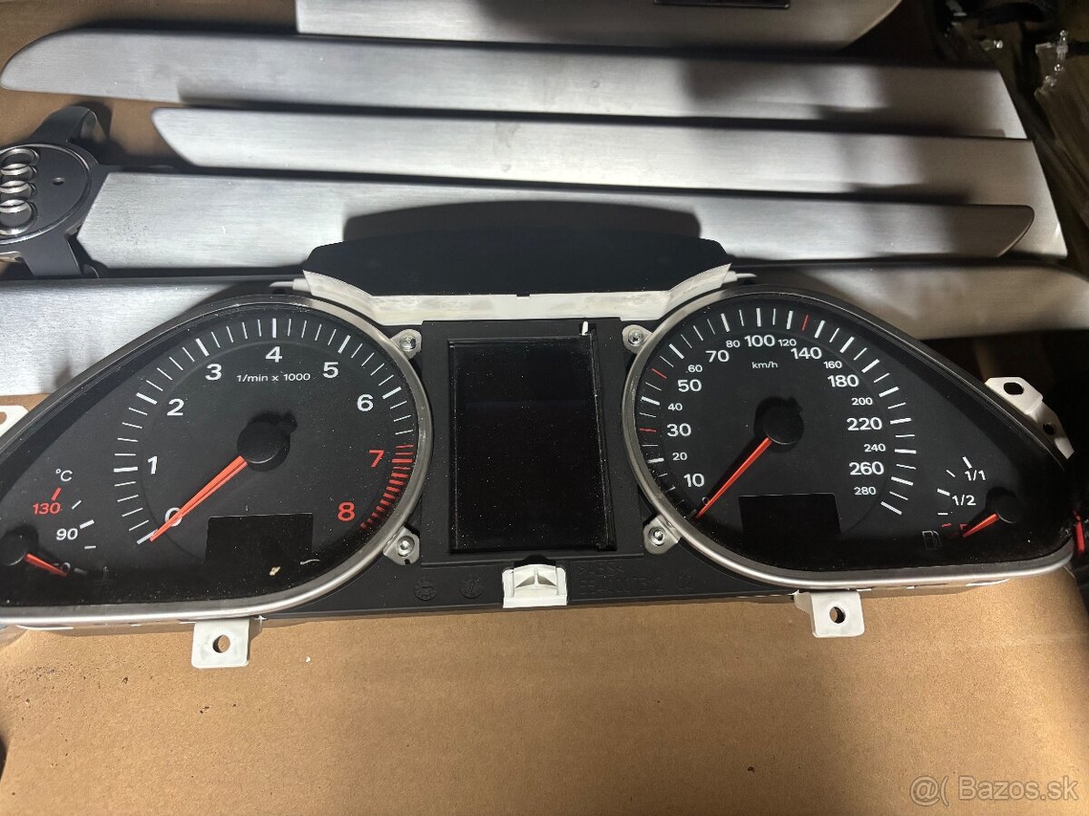 Audi a6c6 budíky benzín - 3