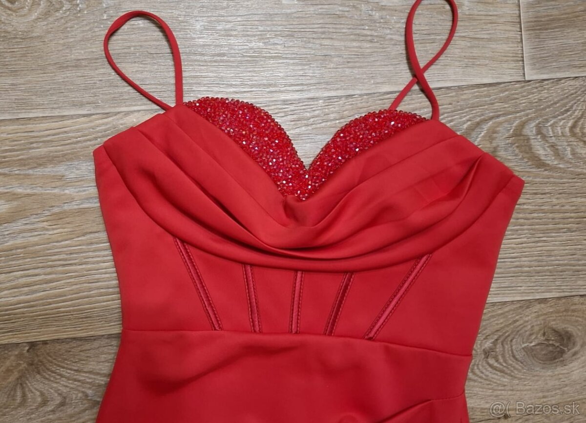 Červené spoločenské šaty - 3
