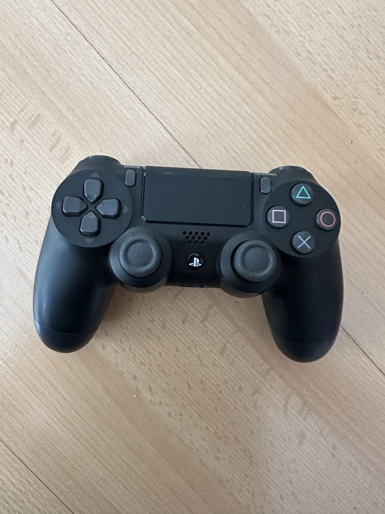 Playstation 4 Pro 1TB - 3