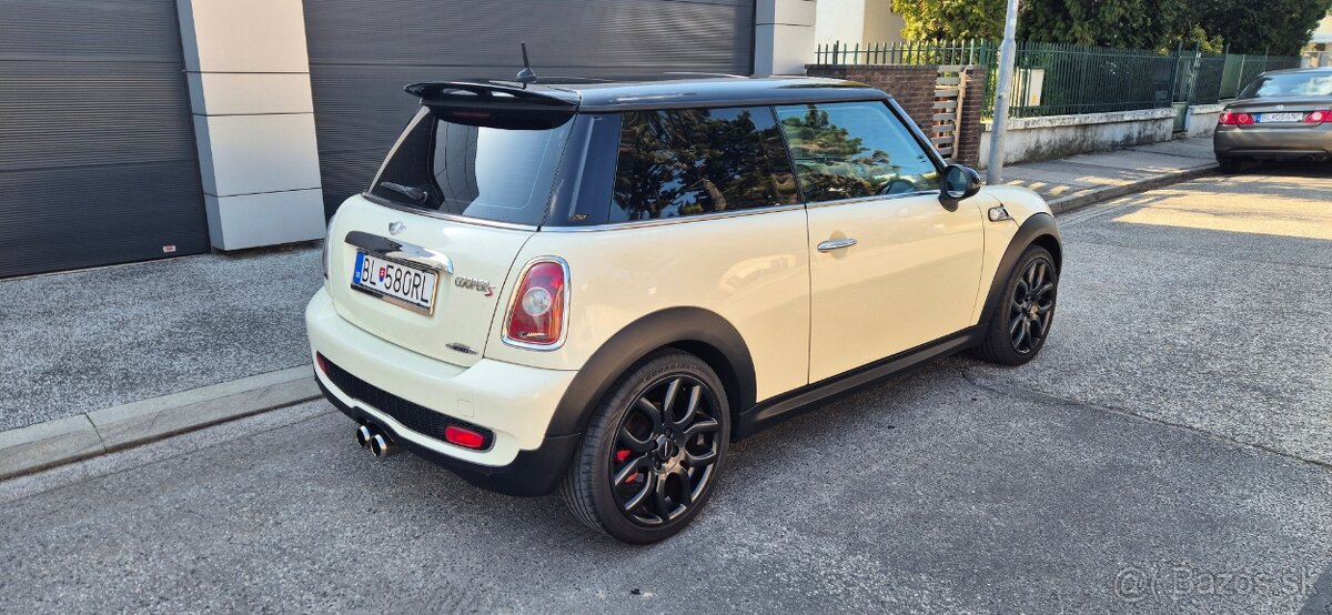 Mini Cooper S 1.6i - 127 kW - 3
