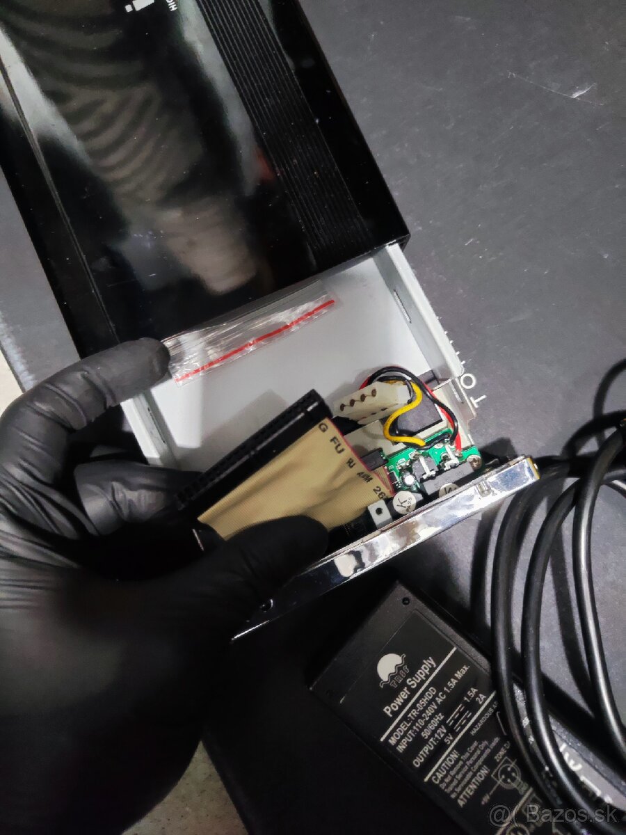 Externy box na HDD (3.5" IDE ATA) so zdrojom - 3