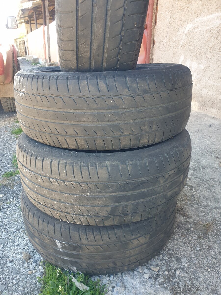Michelin 215/55r16 - 3