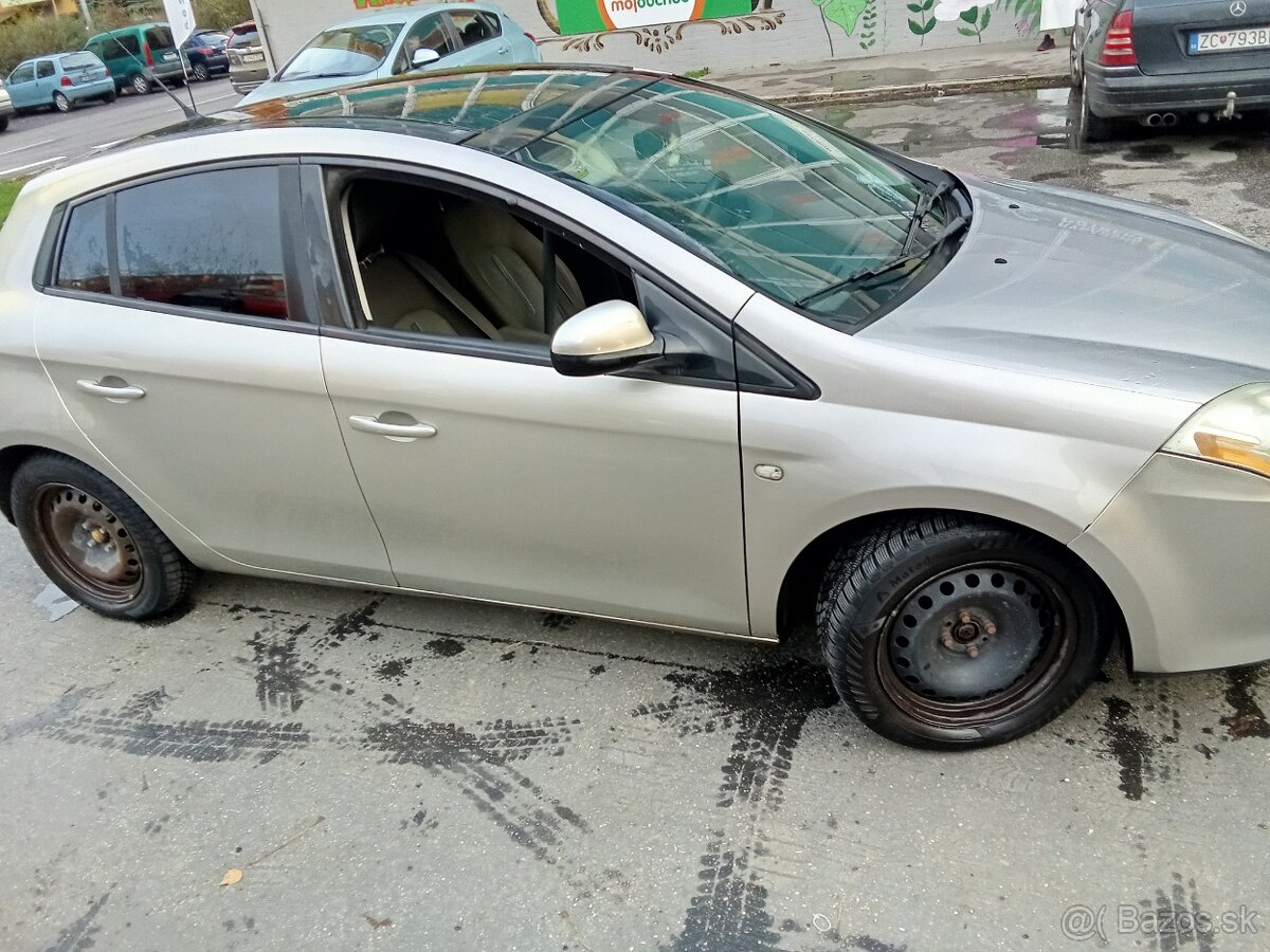 Predám vymením Fiat bravo 1.4 16v 2008 - 3