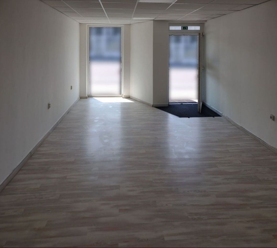 Obchodné klimatizované priestory, Trenčín, Za mostami - 3