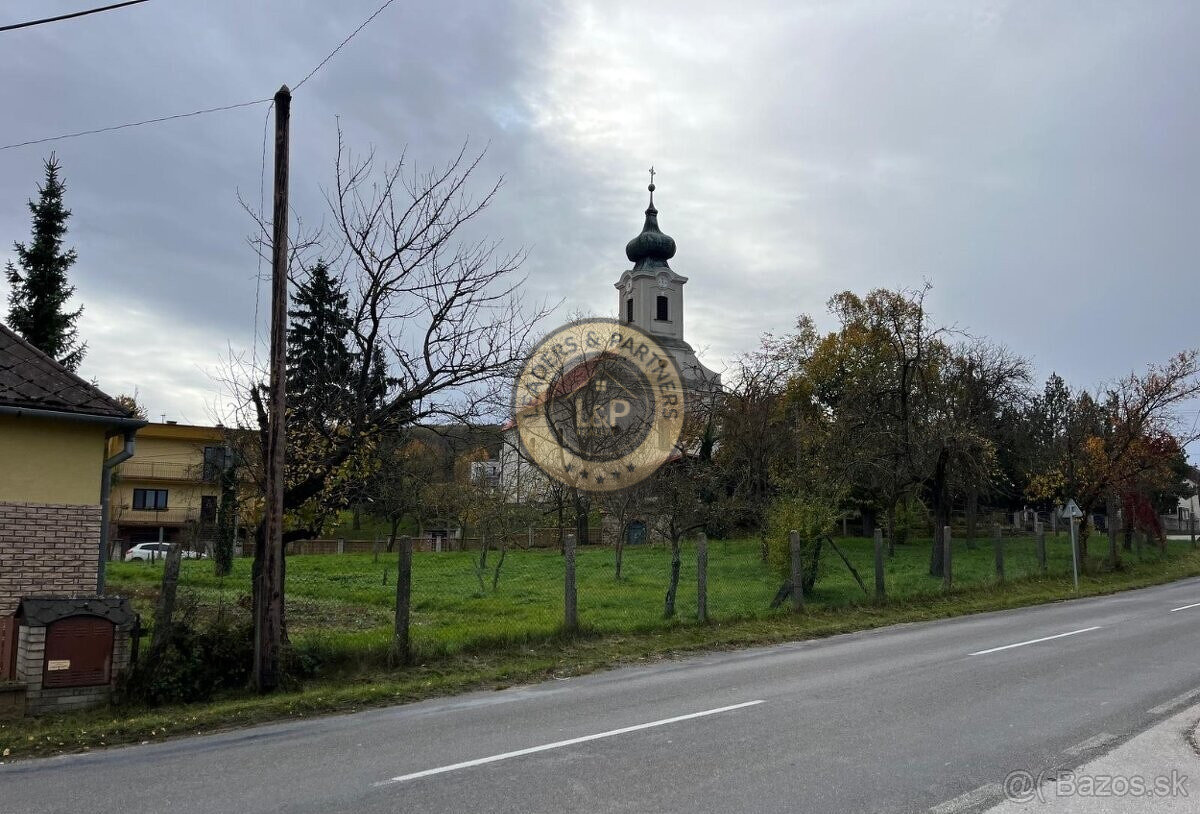 Na predaj pozemok vhodný na výstavbu RD v obci Cerová - 3