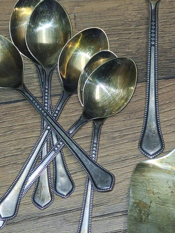 SERVÍROVACÍ PRÍBOR - 3