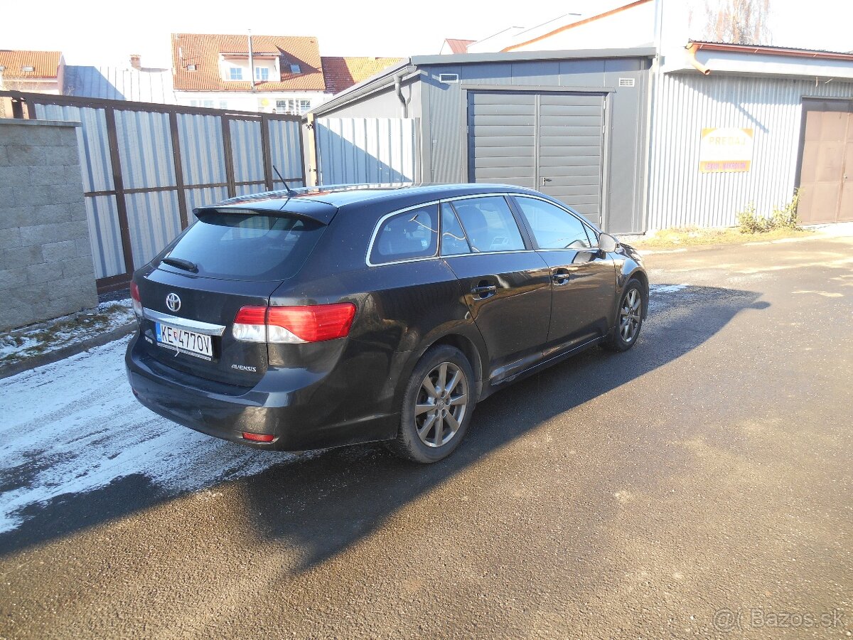 Toyota Avensis 2,2 nafta, automat - 3