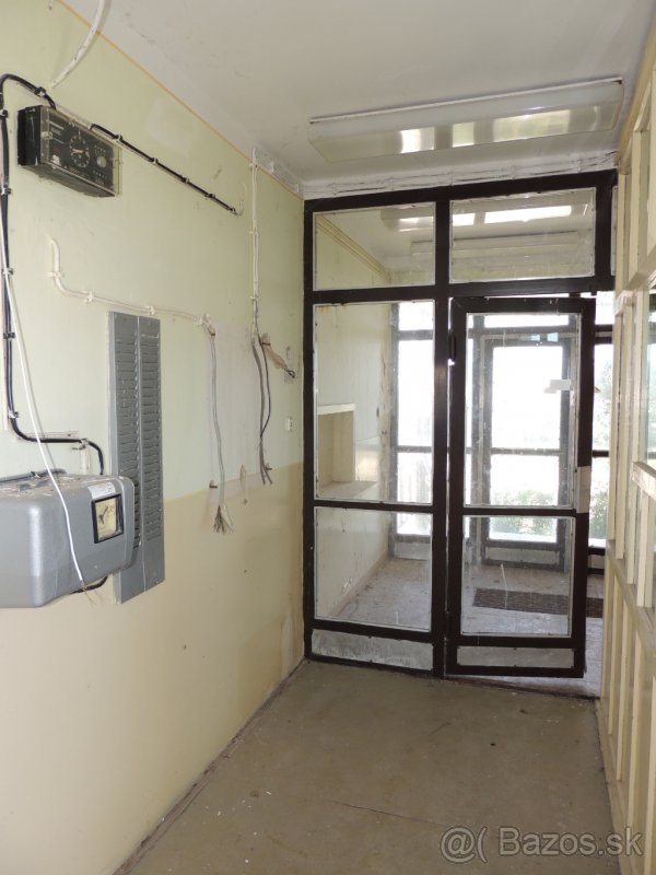 Administratívna budova v obci Tvrdošovce na predaj - 3