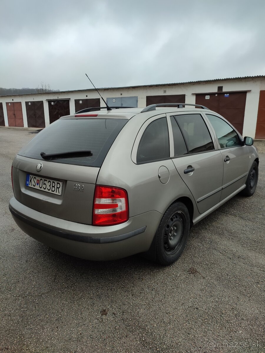 Fabia Kombi 1,2 47kW r.v. 2006 - 3