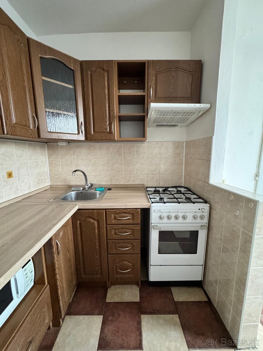 Kuchynská linka - 3