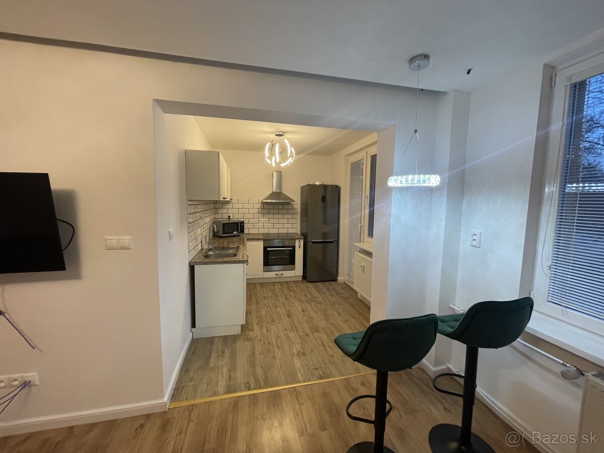 Prenájom 2-izbový byt - 3