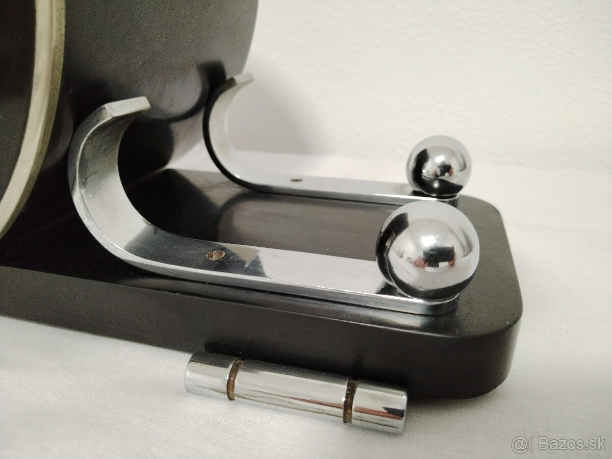 funkcionalistické hodiny Junghans - 3