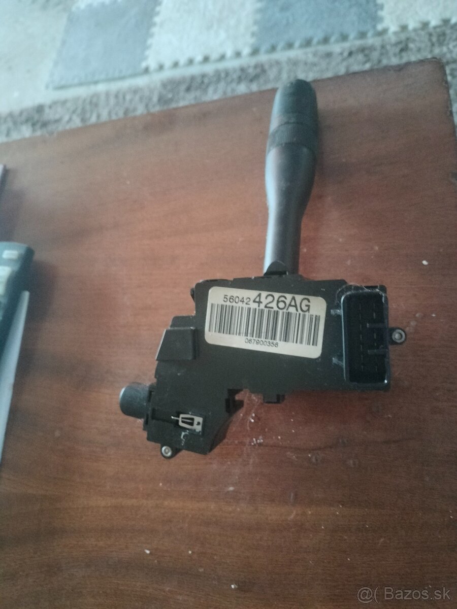 Spínač svetlometov a prepínač smerovky - 3