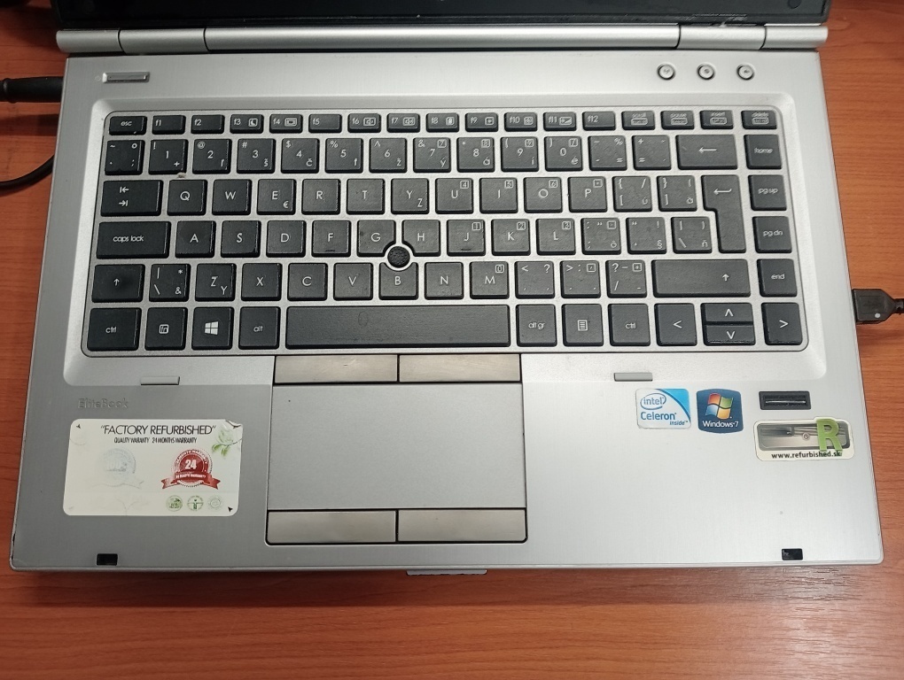 predám notebook HP ELITEBOOK 8460P ,WINDOWS 7. - 3