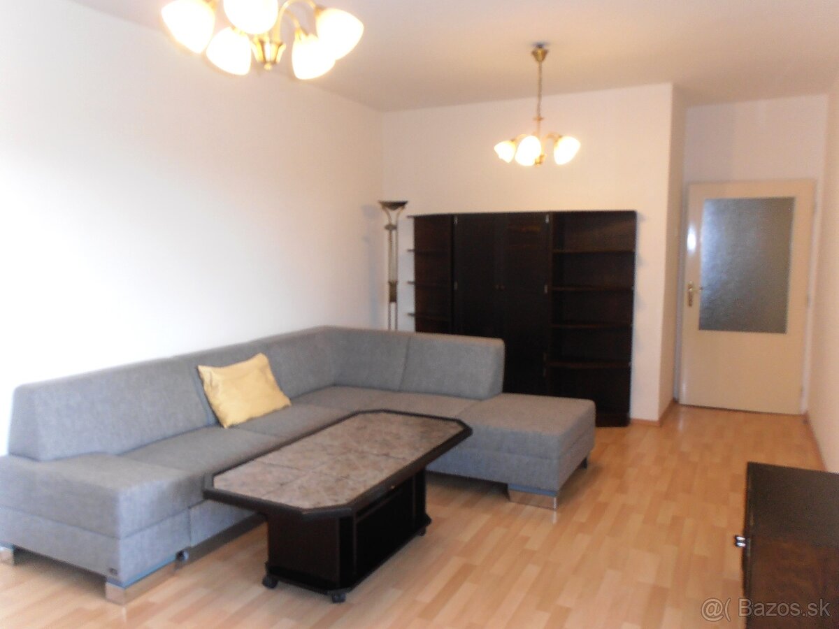 Prenájom 2 izb. bytu v BA I s parkovaním bezplatne - 3