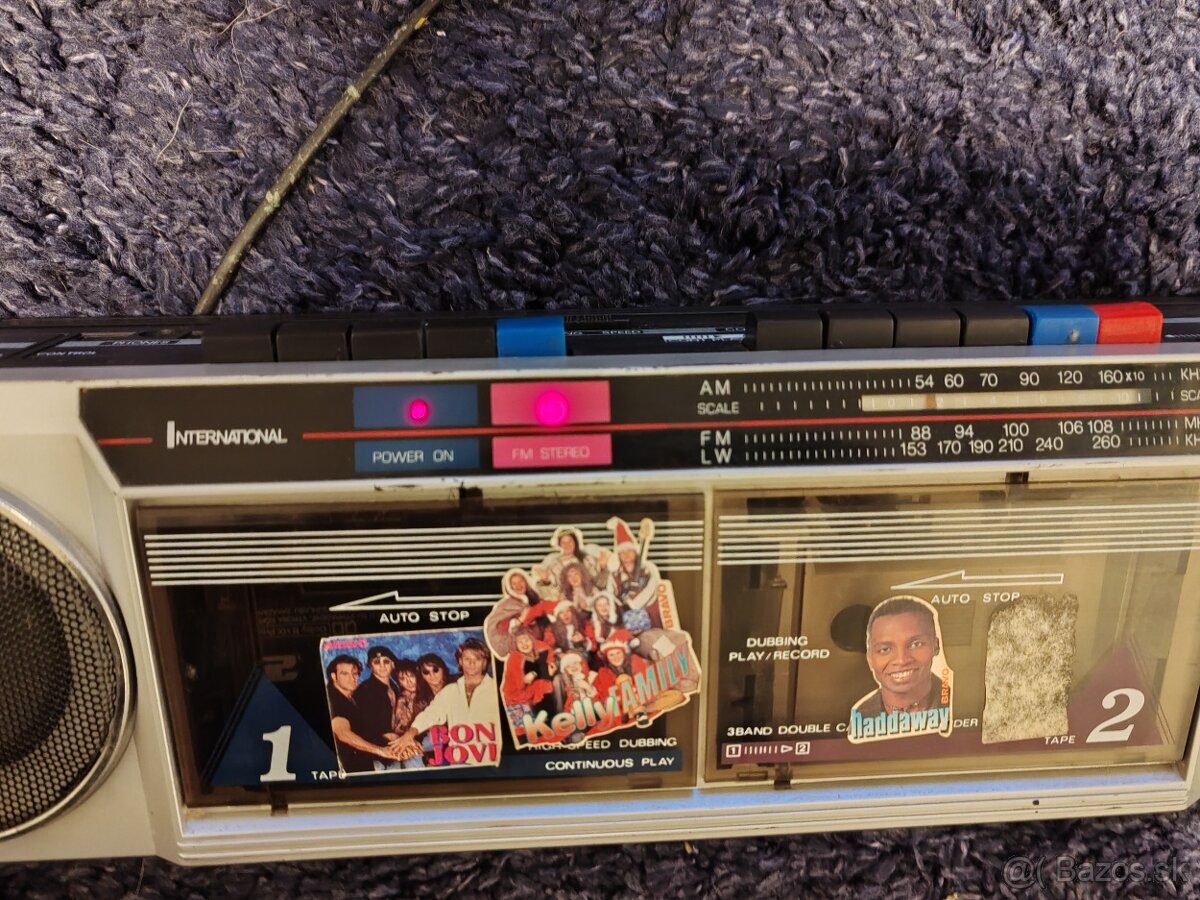 Radiomagnetofon international - 3