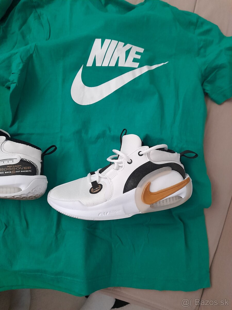 Mikina,tričko a Nike botasky - 3
