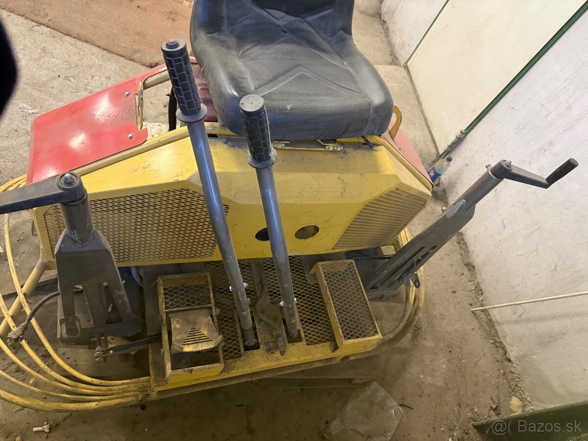 Lesticka na betón Dynapac - 3