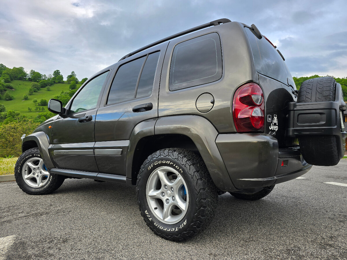Jeep Cherokee 2,8CRD /120kw /2006/ BEZ KOROZIE //195tis.km//