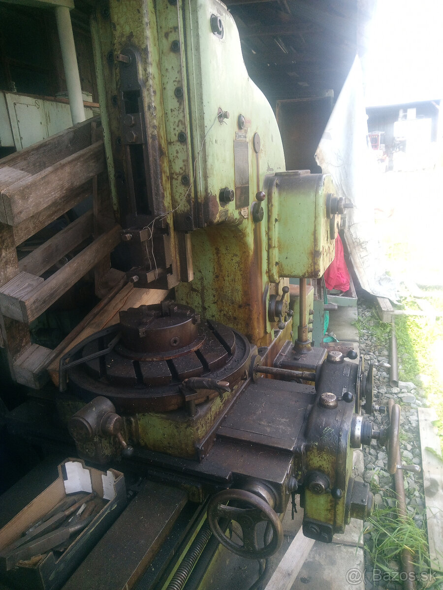 obrážačka zvislá TOS, typ HOV 25 - 3