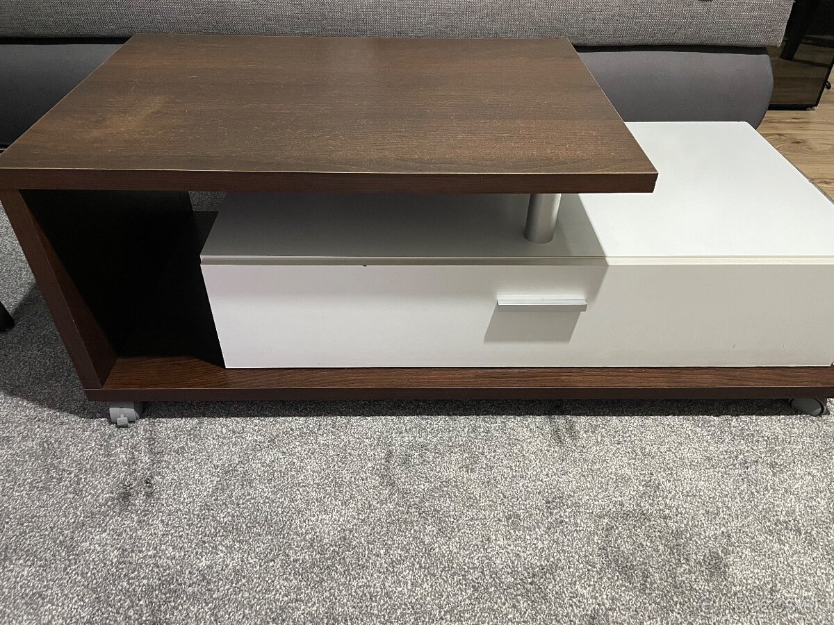 Konferenčný stolik - 3