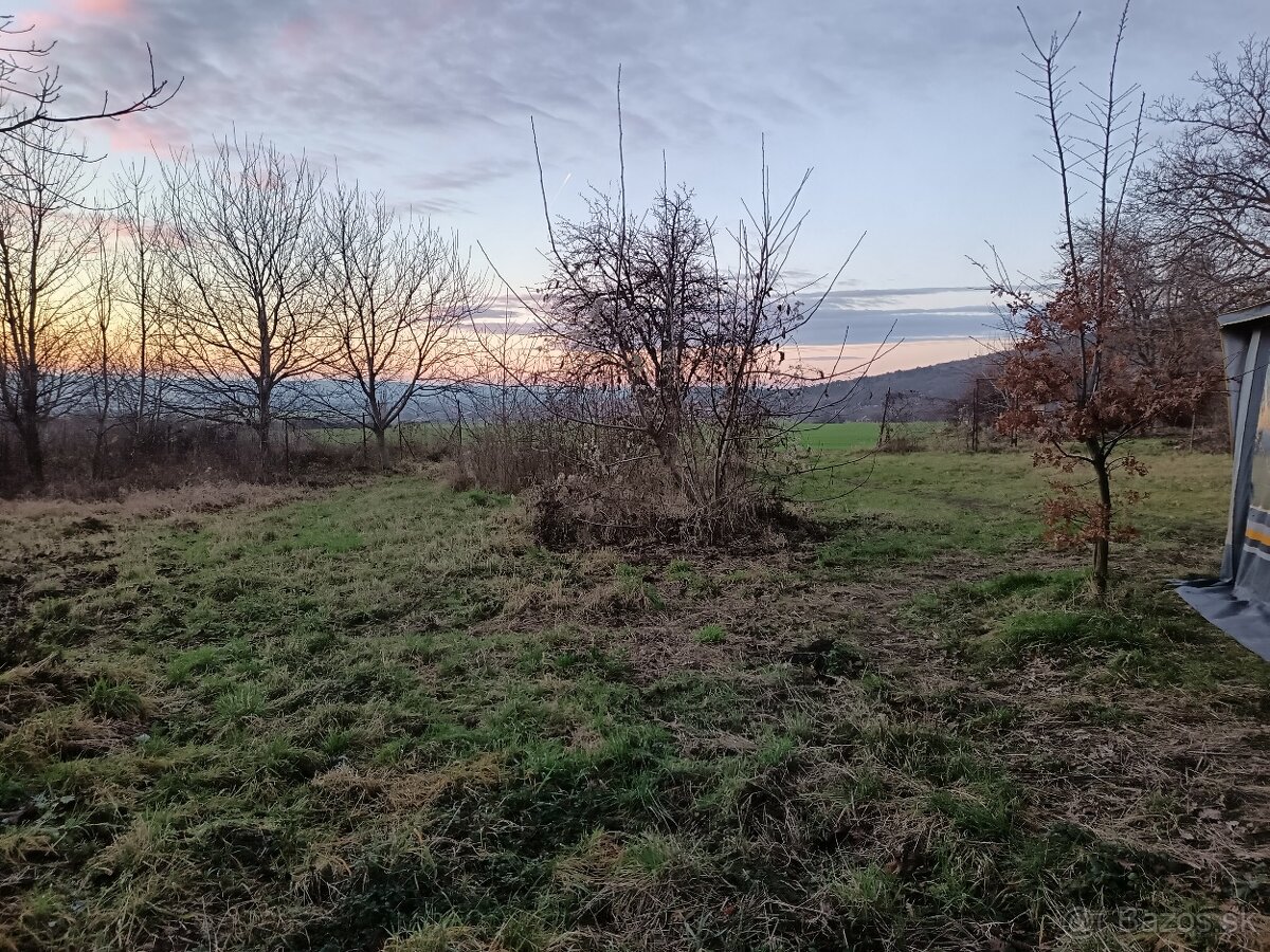 Predaj pozemok 9 árov Nitra Zobor - 3